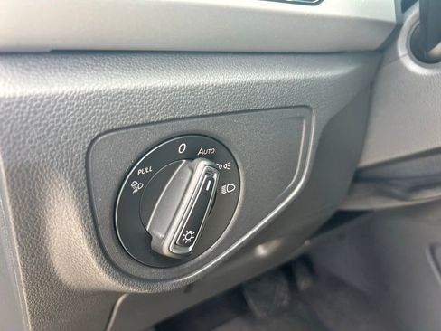 Used 2023 Volkswagen Atlas SE FWD image 54