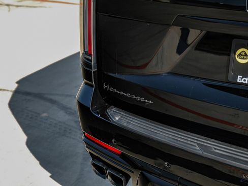 Used 2025 Cadillac Escalade V image 31