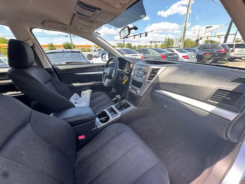 Used 2010 Subaru Outback 2.5i AWD/4WD image 26