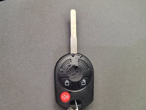 Used 2019 Ford Escape S image 32