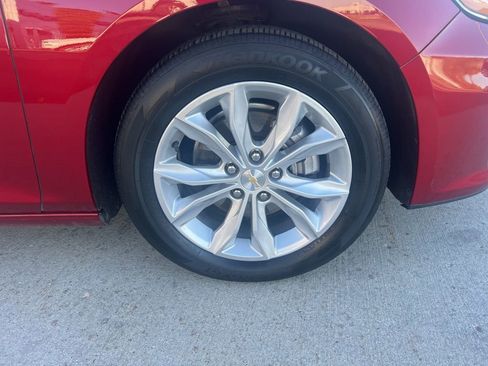 Used 2024 Chevrolet Malibu LT FWD image 11