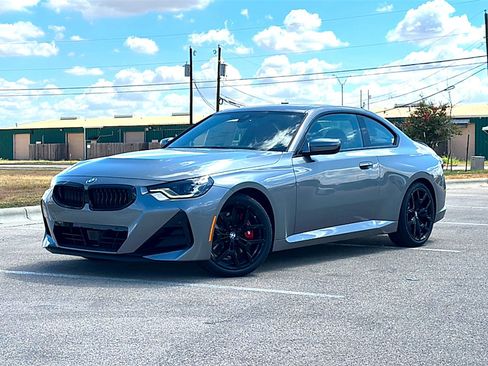 New 2026 BMW 230i Coupe w/ Premium Package RWD image 2
