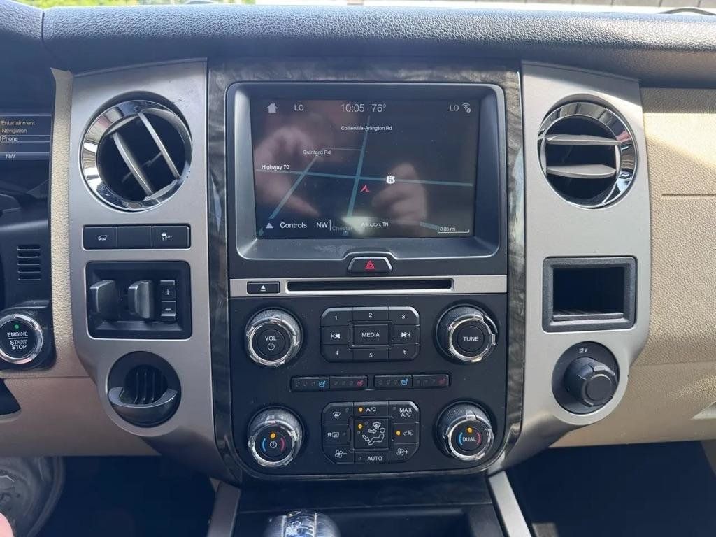 Used 2017 Ford Expedition Limited RWD image 18