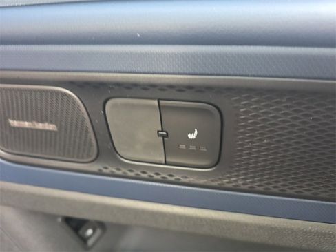 New 2025 Volkswagen ID. Buzz Pro S Plus image 13