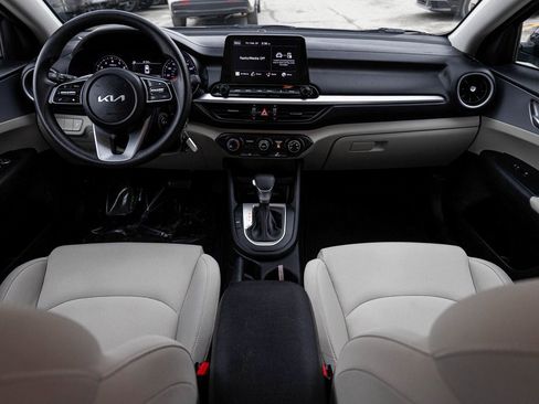 Used 2023 Kia Forte LXS image 31