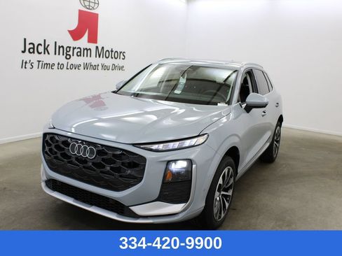 New 2026 Audi Q3 quattro 2.0T AWD/4WD image 1