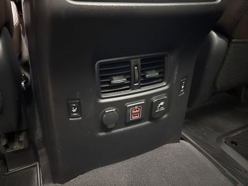 Used 2021 Nissan Titan Platinum Reserve w/ Moonroof Package image 47