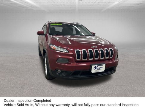 Used 2015 Jeep Cherokee Latitude w/ Cold Weather Group AWD/4WD image 3