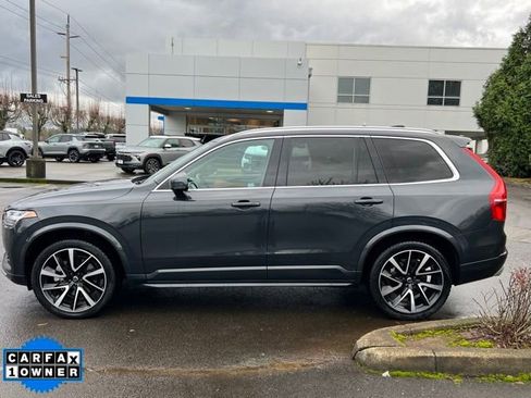 Used 2021 Volvo XC90 T6 Momentum w/ Advanced Package image 4