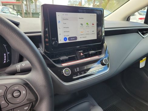 Used 2026 Toyota Corolla LE image 23