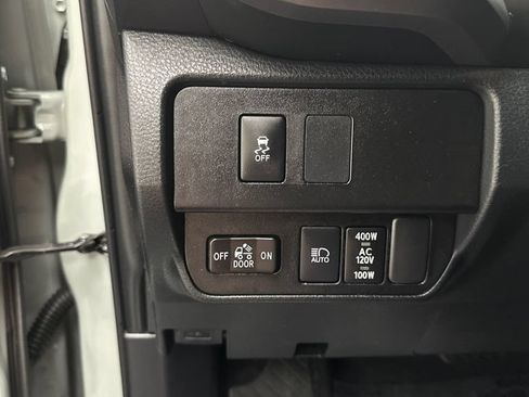 Used 2023 Toyota Tacoma TRD Off-Road AWD/4WD image 28