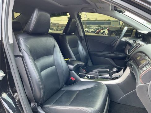 Used 2016 Honda Accord Touring image 47
