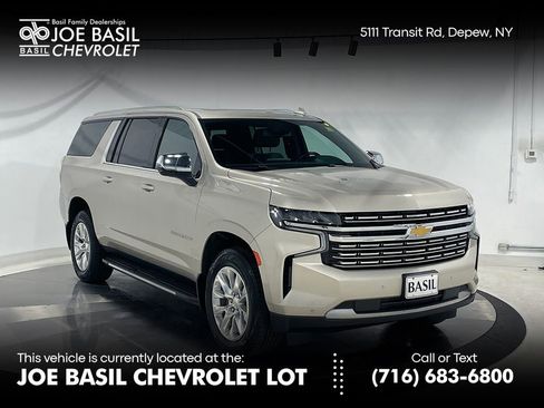 Used 2023 Chevrolet Suburban Premier AWD/4WD image 1