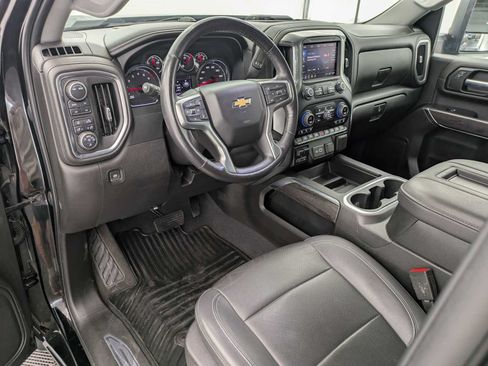 Used 2022 Chevrolet Silverado 2500 LTZ w/ LTZ Convenience Package AWD/4WD image 2