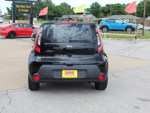 Used 2015 Kia Soul + w/ Audio Package FWD image 6