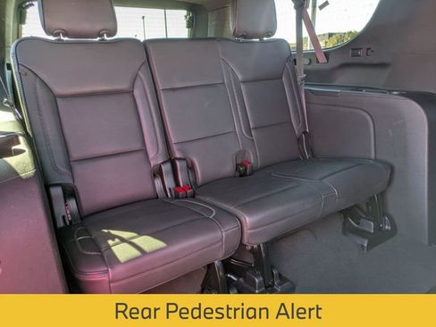 Used 2024 GMC Yukon XL Denali image 32