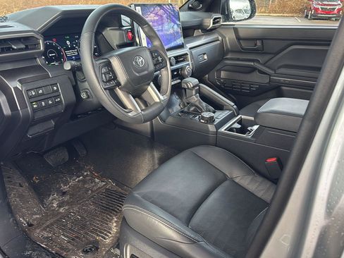 Used 2025 Toyota 4Runner TRD Off-Road Premium image 13