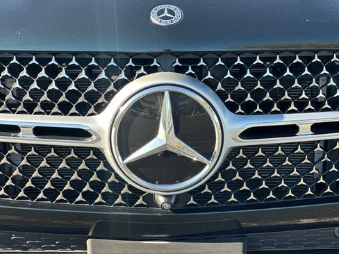 Used 2024 Mercedes-Benz GLE 350 4MATIC image 47