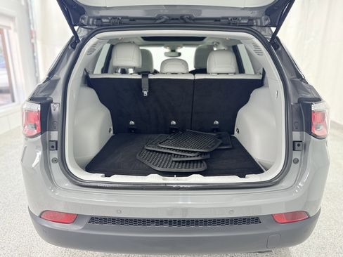 Used 2019 Jeep Compass Limited w/ Safety & Security Group image 10