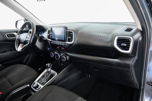 Used 2024 Hyundai Venue SEL FWD image 10