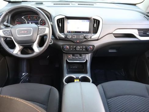 Used 2020 GMC Terrain SLE w/ Driver Convenience Package FWD image 16