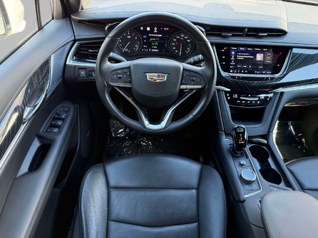 Used 2024 Cadillac XT6 Premium Luxury w/ Technology Package AWD/4WD image 4