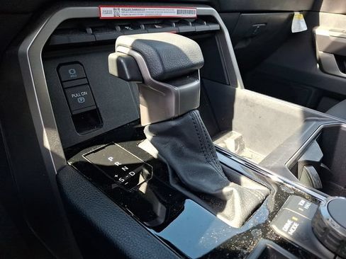 Used 2025 Toyota Tundra SR5 AWD/4WD image 14
