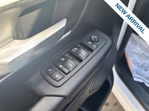 Used 2023 RAM 1500 Big Horn AWD/4WD image 18