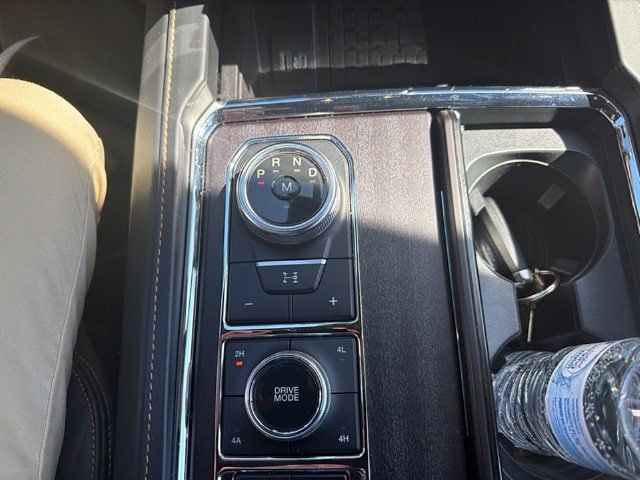 Used 2023 Ford Expedition Platinum AWD/4WD image 16