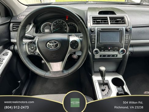 Used 2014 Toyota Camry SE FWD image 10