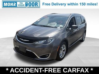 Used 2017 Chrysler Pacifica Touring-L Plus w/ Advanced Safetytec Group
