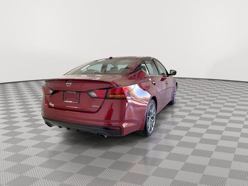 Certified 2024 Nissan Altima 2.0 SR image 11