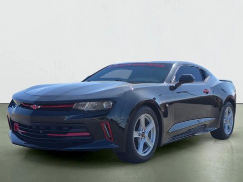 Used 2018 Chevrolet Camaro LT RWD image 2
