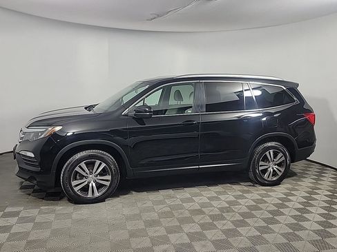 Certified 2017 Honda Pilot EX image 11