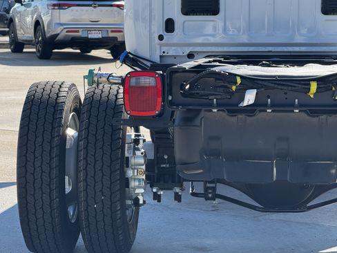 New 2026 RAM 4500 4x4 Crew Cab DRW image 11