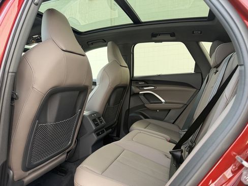 New 2025 Audi Q5 Premium Plus image 32