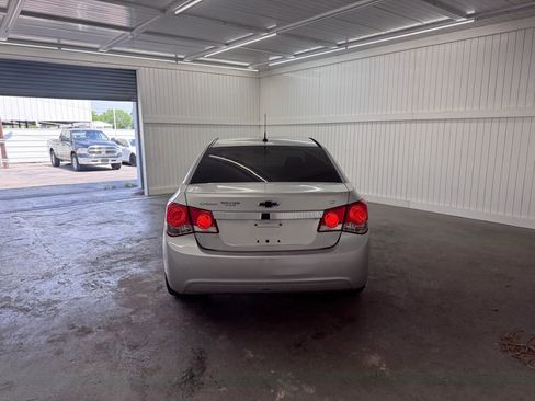 Used 2011 Chevrolet Cruze LT FWD image 6