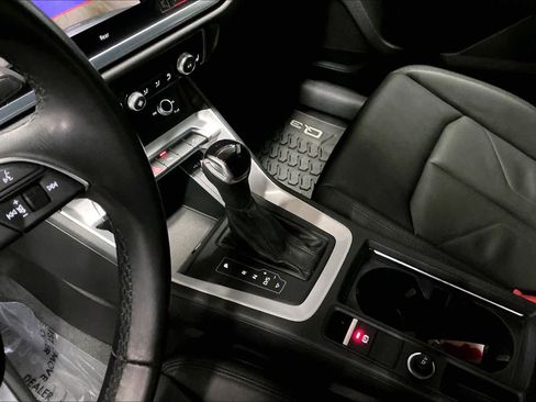 Used 2023 Audi Q3 2.0T Premium w/ Convenience Package image 19