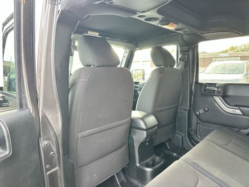 Used 2017 Jeep Wrangler Unlimited Sport image 23