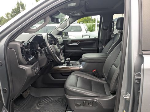 Used 2024 Chevrolet Silverado 1500 LT Trail Boss w/ LT Trail Boss Premium Package AWD/4WD image 26