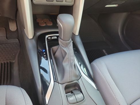 Used 2023 Toyota Corolla Cross AWD Hybrid w/ Moonroof Package image 19