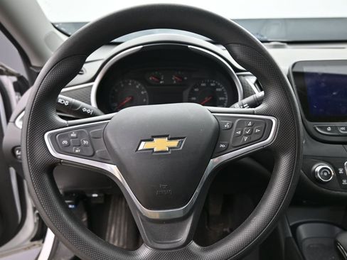 Used 2022 Chevrolet Malibu LS image 24