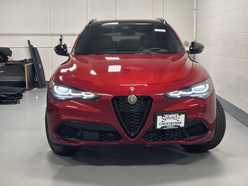 New 2025 Alfa Romeo Stelvio Sprint image 6