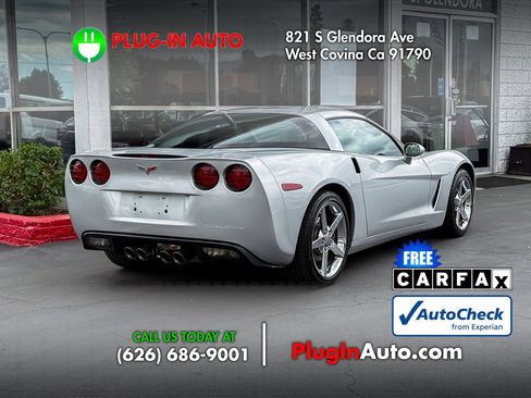 Used 2012 Chevrolet Corvette Coupe w/ 2LT Preferred Equipment Group RWD image 4