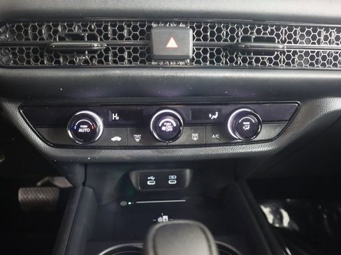 Certified 2026 Honda HR-V LX image 43