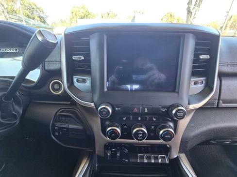 Used 2020 RAM 2500 Laramie w/ Chrome Appearance Group image 17