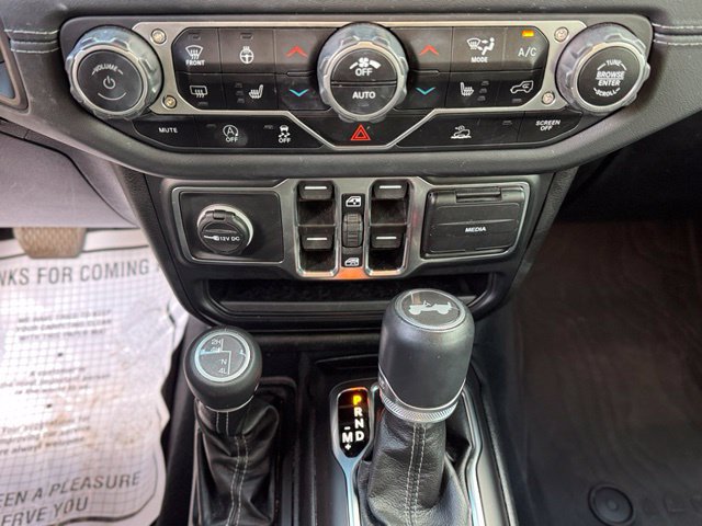 Used 2024 Jeep Wrangler Unlimited Sahara w/ Technology Group AWD/4WD image 16