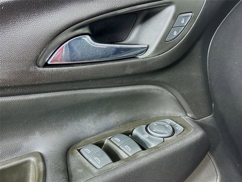 Used 2023 Chevrolet Equinox LT image 17