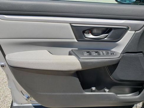 Used 2018 Honda CR-V LX image 11