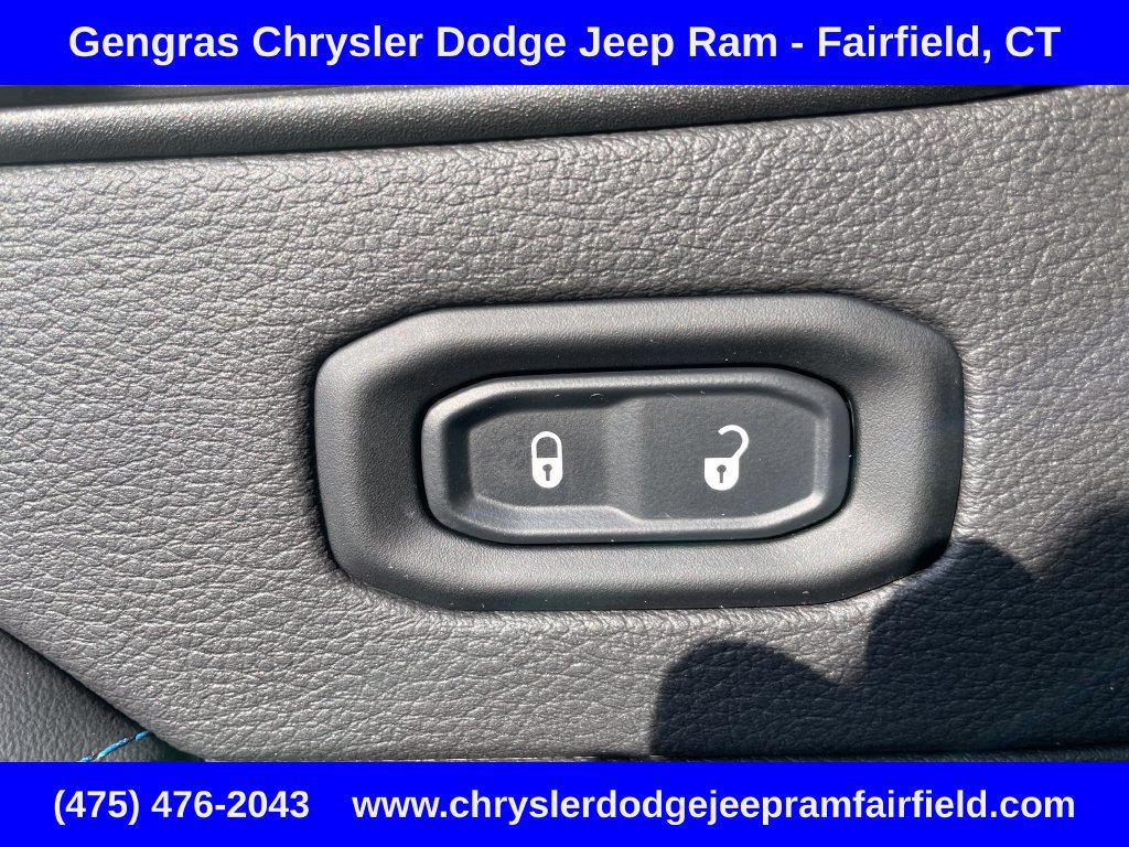 Used 2024 Jeep Wrangler High Altitude AWD/4WD image 46